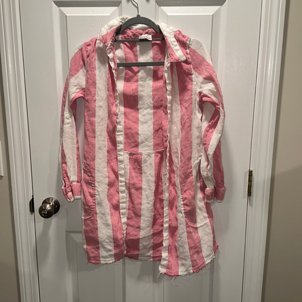 Tommy Bahama Rugby Beach Stripe Linen-Blend Boyfriend Shirt, Coral Coast, Size S